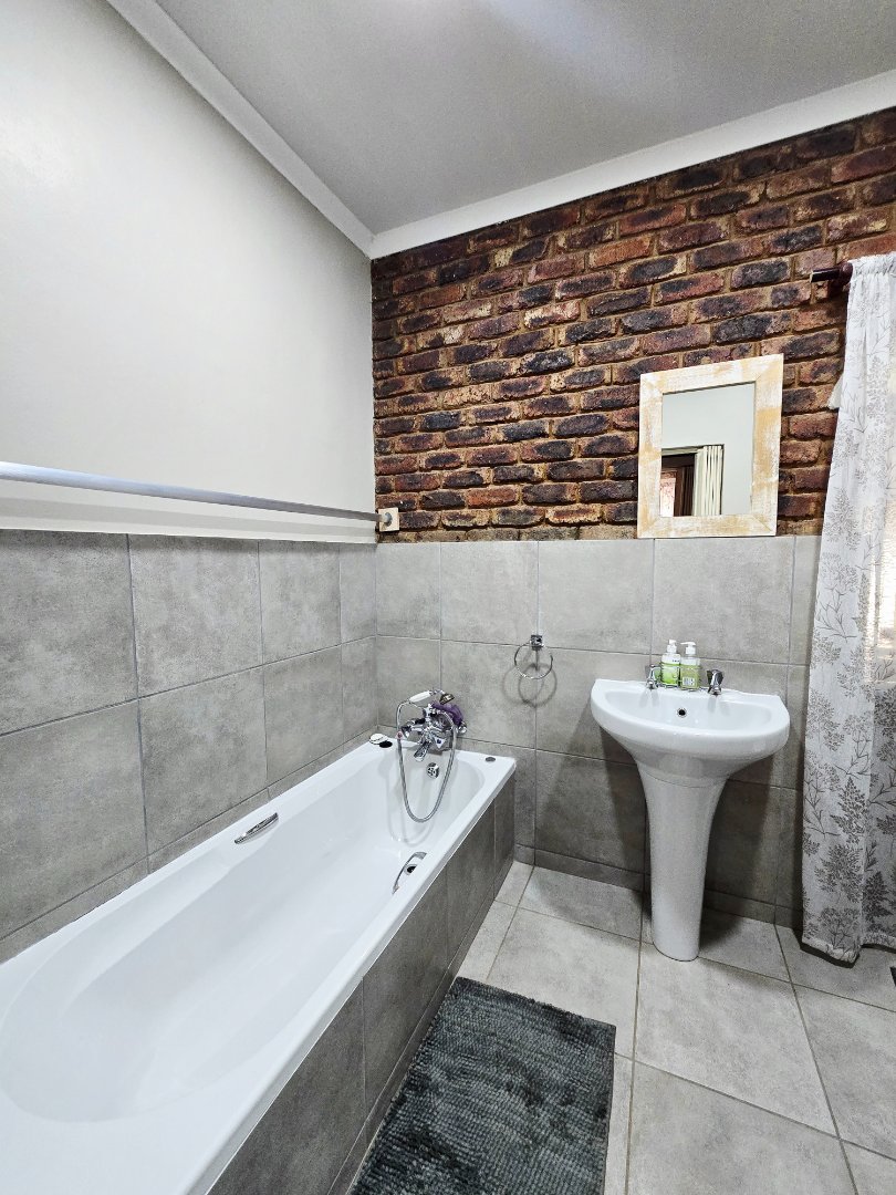 3 Bedroom Property for Sale in La Hoff North West